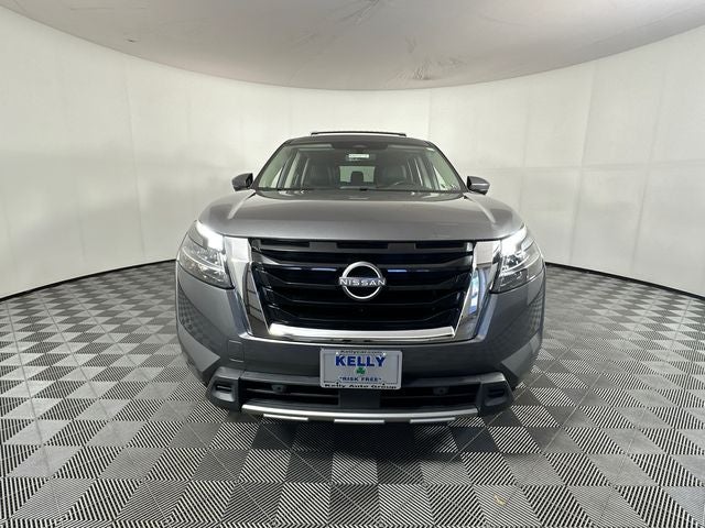 2023 Nissan Pathfinder SL Premium Package