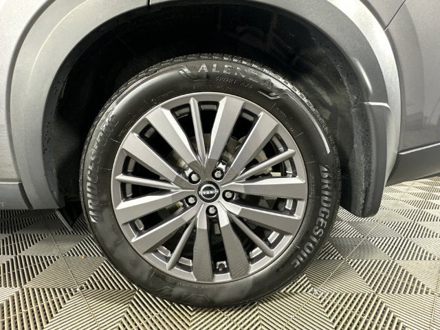 2023 Nissan Pathfinder SL Premium Package