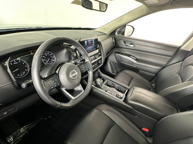 2023 Nissan Pathfinder SL Premium Package