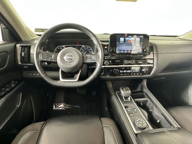 2023 Nissan Pathfinder SL Premium Package