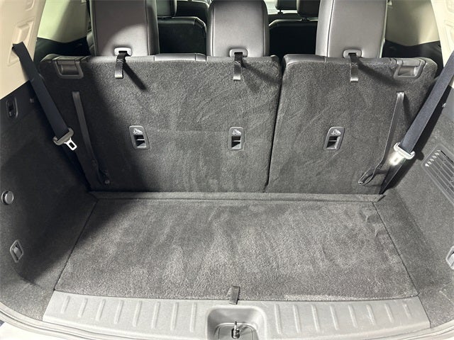 2023 Nissan Pathfinder SL Premium Package