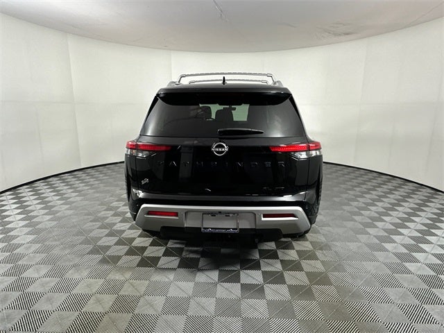 2023 Nissan Pathfinder SL Premium Package
