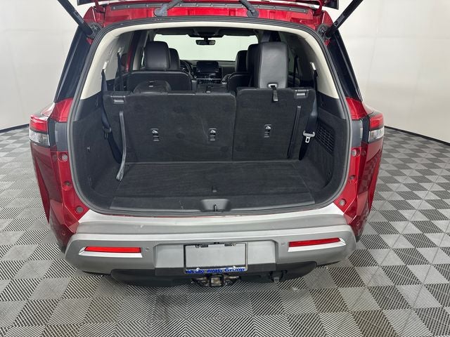 2023 Nissan Pathfinder SL Premium Package