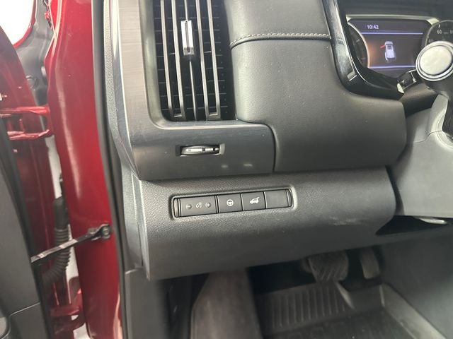 2023 Nissan Pathfinder SL Premium Package