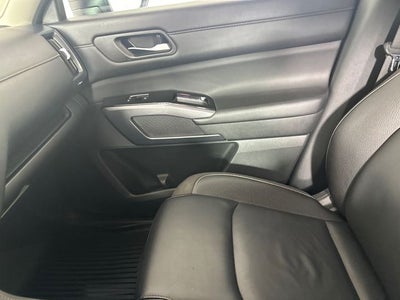 2023 Nissan Pathfinder SL Premium Package