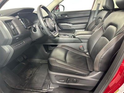 2023 Nissan Pathfinder SL Premium Package