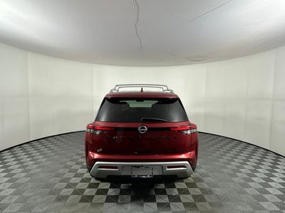 2023 Nissan Pathfinder SL Premium Package