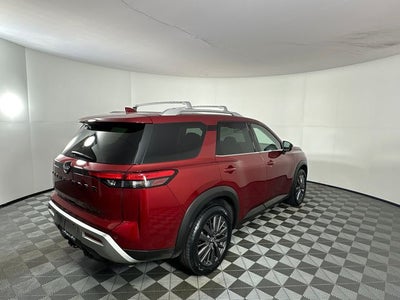 2023 Nissan Pathfinder SL Premium Package