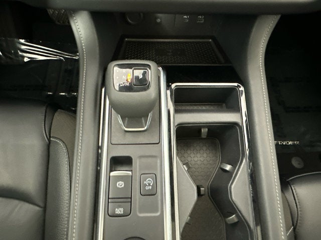 2023 Nissan Pathfinder SL Premium Package