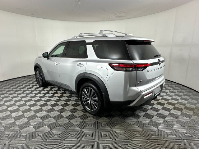 2023 Nissan Pathfinder SL Premium Package