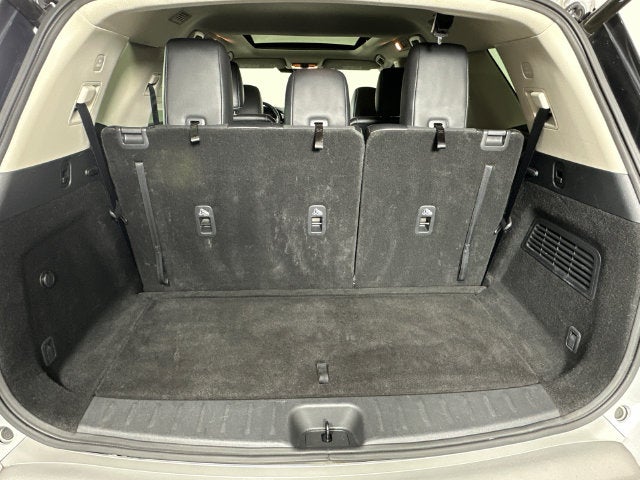 2023 Nissan Pathfinder SL Premium Package