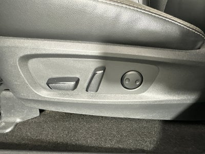 2023 Nissan Pathfinder SL Premium Package