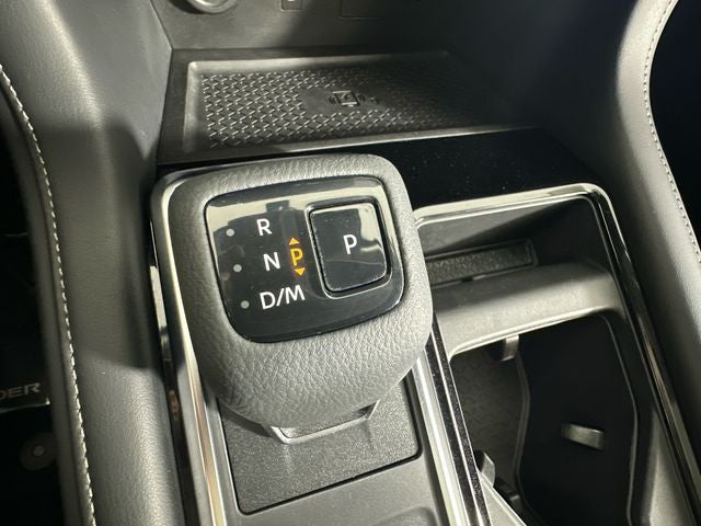 2023 Nissan Pathfinder SL Premium Package