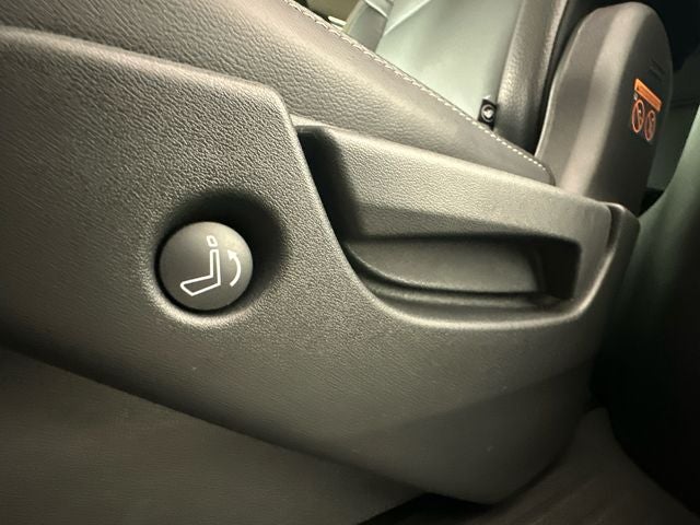 2023 Nissan Pathfinder SL Premium Package