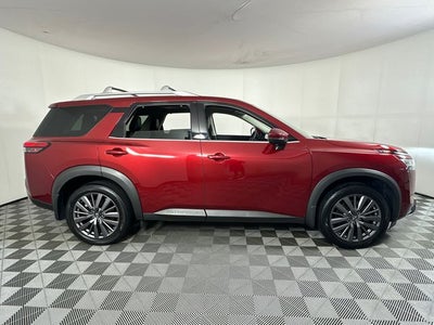 2023 Nissan Pathfinder SL Premium Package
