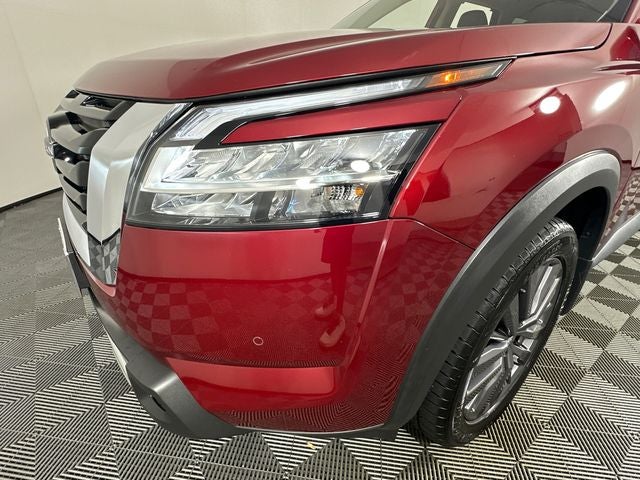 2023 Nissan Pathfinder SL Premium Package