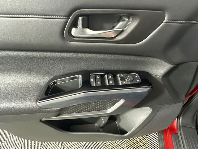 2023 Nissan Pathfinder SL Premium Package