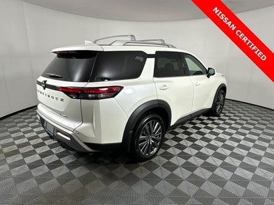 2024 Nissan Pathfinder SL Premium Package