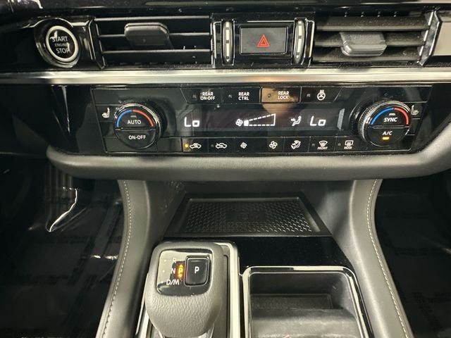 2023 Nissan Pathfinder SL Premium Package