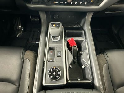 2023 Nissan Pathfinder SL Premium Package