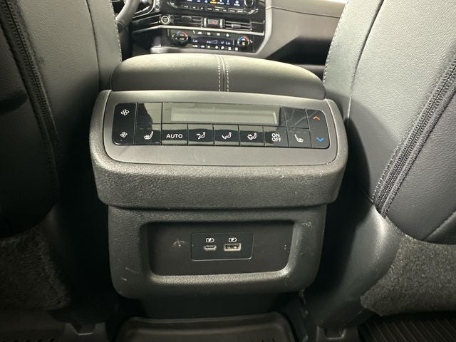 2023 Nissan Pathfinder SL Premium Package
