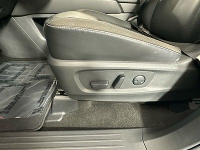 2023 Nissan Pathfinder SL Premium Package