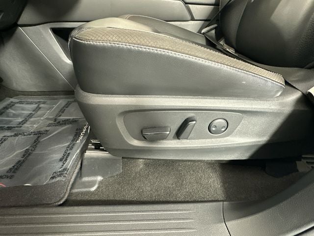 2023 Nissan Pathfinder SL Premium Package