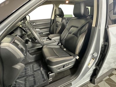 2023 Nissan Pathfinder SL Premium Package