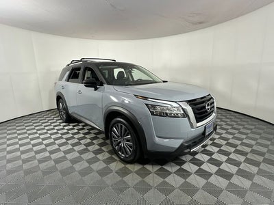 2023 Nissan Pathfinder SL Premium Package