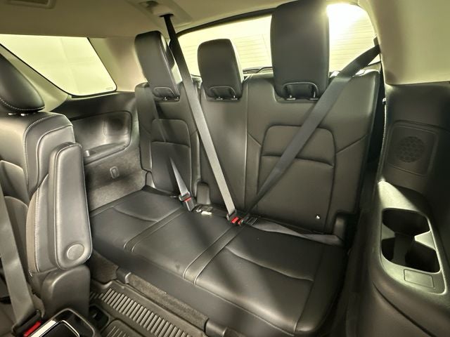 2023 Nissan Pathfinder SL Premium Package