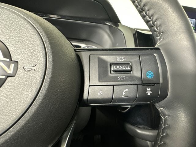 2023 Nissan Pathfinder SL Premium Package
