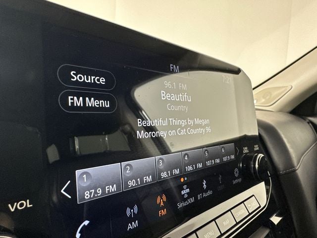 2024 Nissan Pathfinder SL Premium Package