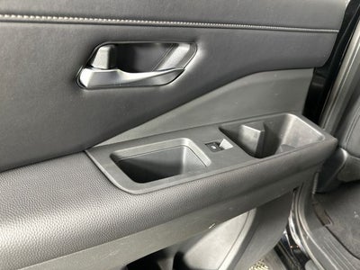 2024 Nissan Pathfinder SL Premium Package