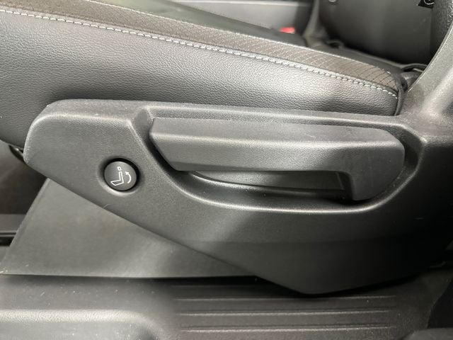 2024 Nissan Pathfinder SL Premium Package