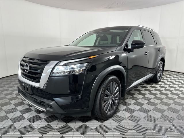 2024 Nissan Pathfinder SL Premium Package
