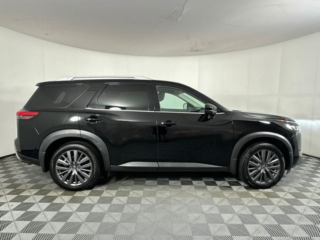 2024 Nissan Pathfinder SL Premium Package