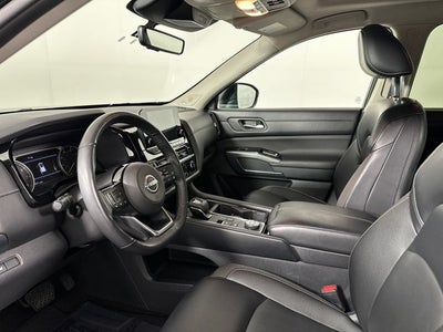 2024 Nissan Pathfinder SL Premium Package