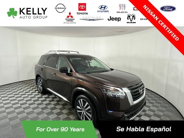2022 Nissan Pathfinder Platinum Bench Seat Package