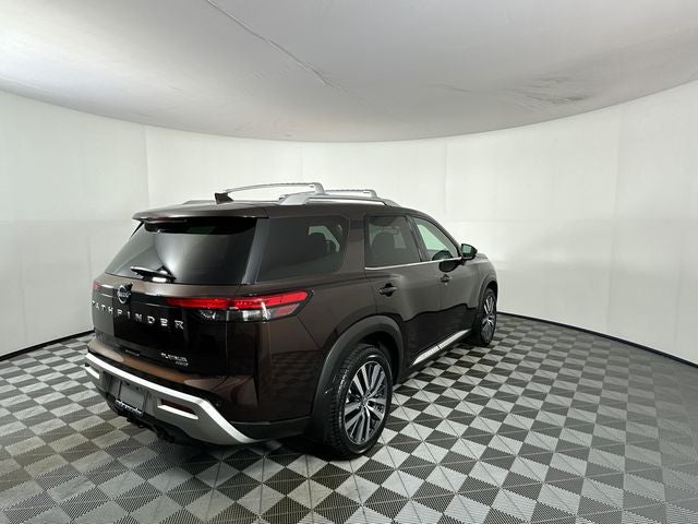 2022 Nissan Pathfinder Platinum Bench Seat Package