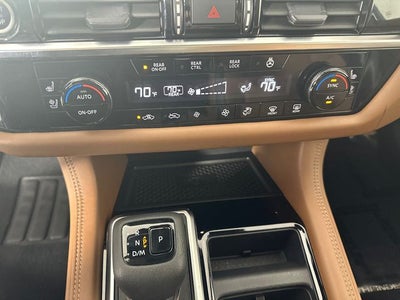 2023 Nissan Pathfinder Platinum