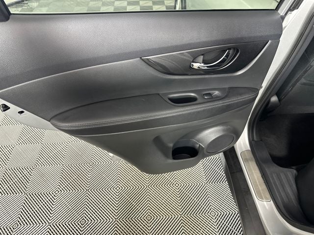 2017 Nissan Rogue Hybrid SV