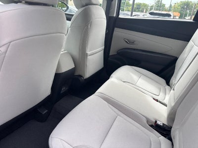 2026 Hyundai TUCSON SE