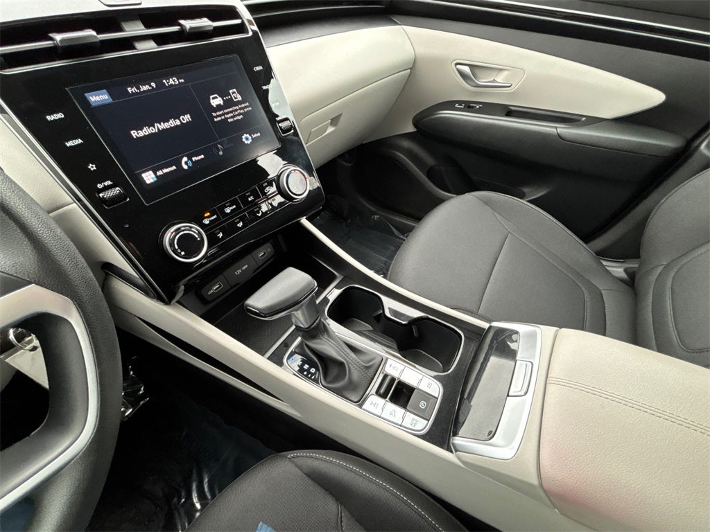 2024 Hyundai TUCSON SE