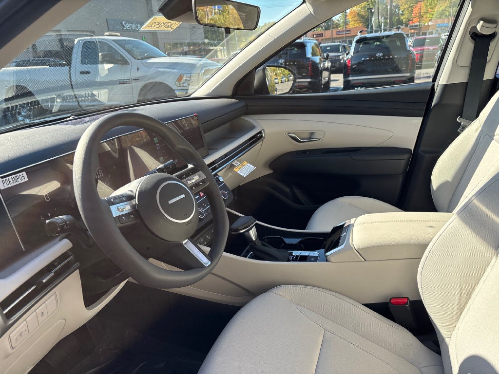 2026 Hyundai TUCSON SE