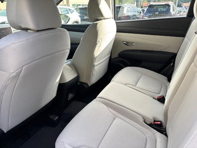 2026 Hyundai TUCSON SE