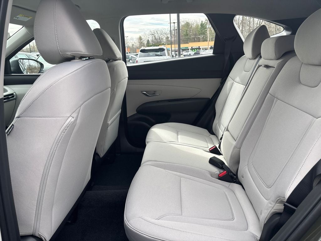 2026 Hyundai TUCSON SE