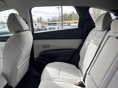 2026 Hyundai TUCSON SE