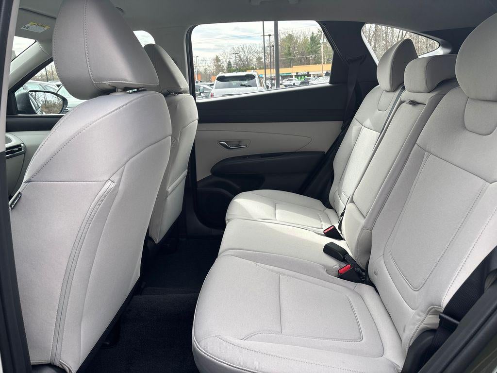 2026 Hyundai TUCSON SE