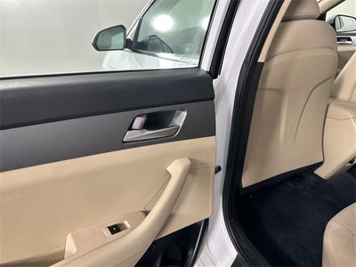 2018 Hyundai SONATA SE