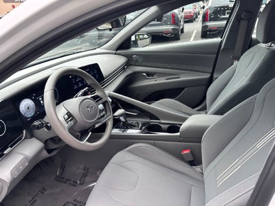 2023 Hyundai ELANTRA SEL